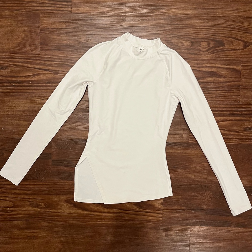 Lululemon Nulux Asymmetrical
Tennis Top White Size 2 - Picture 2 of 9